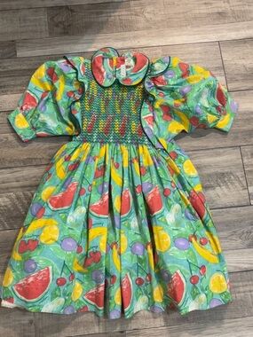 Isabel Garreton  Vibrant Fruit Print Smocked Girls Dress size 6
